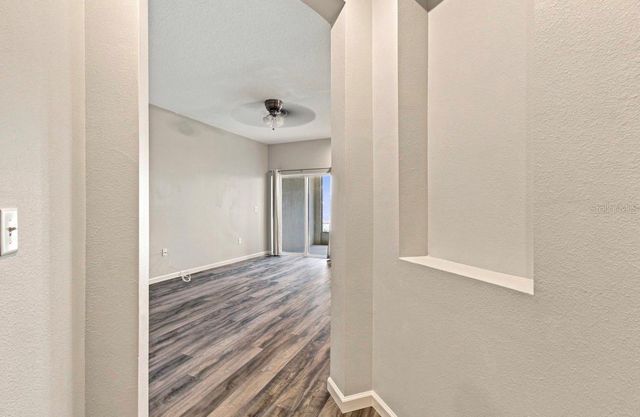 9904 VENETIAN RIVER WAY, Tampa, FL 33619