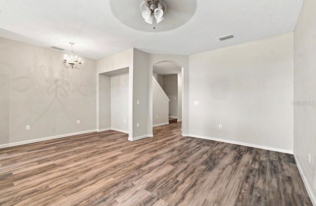 9904 VENETIAN RIVER WAY, Tampa, FL 33619
