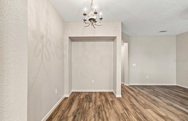9904 VENETIAN RIVER WAY, Tampa, FL 33619