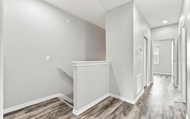 9904 VENETIAN RIVER WAY, Tampa, FL 33619