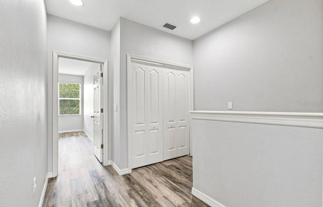 9904 VENETIAN RIVER WAY, Tampa, FL 33619
