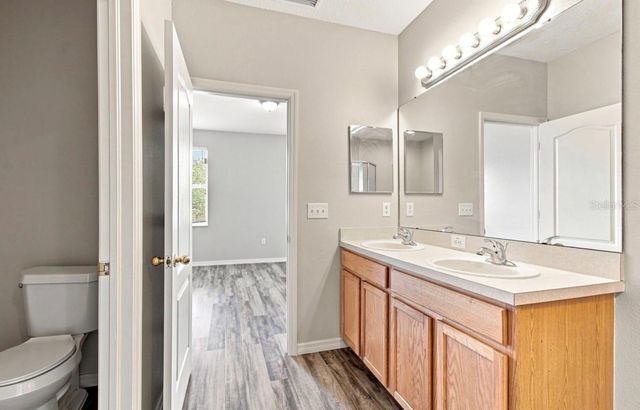 9904 VENETIAN RIVER WAY, Tampa, FL 33619
