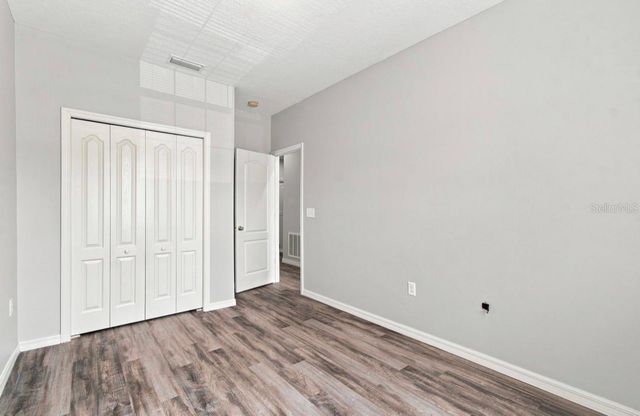 9904 VENETIAN RIVER WAY, Tampa, FL 33619