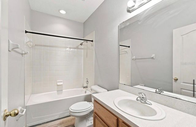 9904 VENETIAN RIVER WAY, Tampa, FL 33619