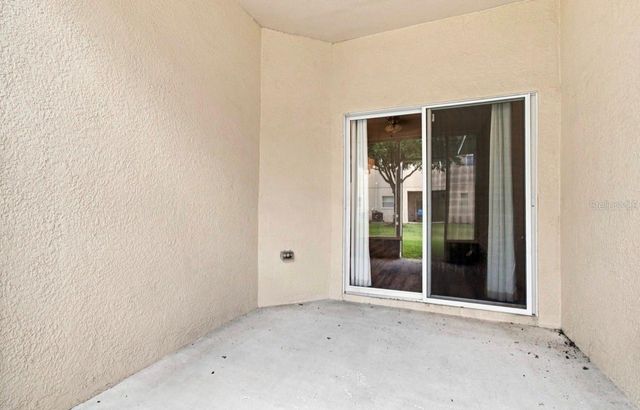 9904 VENETIAN RIVER WAY, Tampa, FL 33619