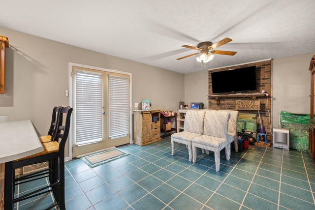 212 Bay Meadows Drive, Richmond, KY 40475