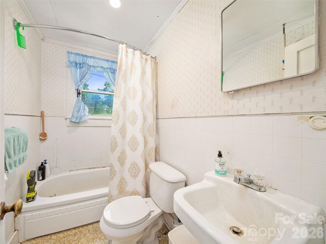 1115, 1125, 1127 Glenn Bridge Road SE, Arden, NC 28704