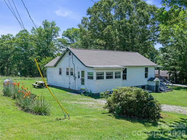 1115, 1125, 1127 Glenn Bridge Road SE, Arden, NC 28704