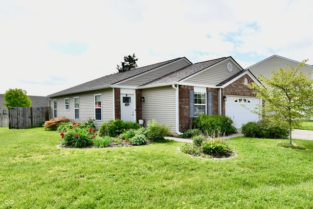 1621 Blue Grass Parkway, Greenwood, IN 46143