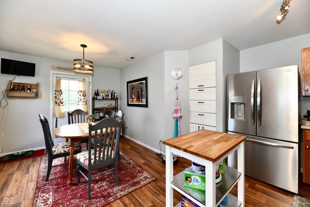 1621 Blue Grass Parkway, Greenwood, IN 46143