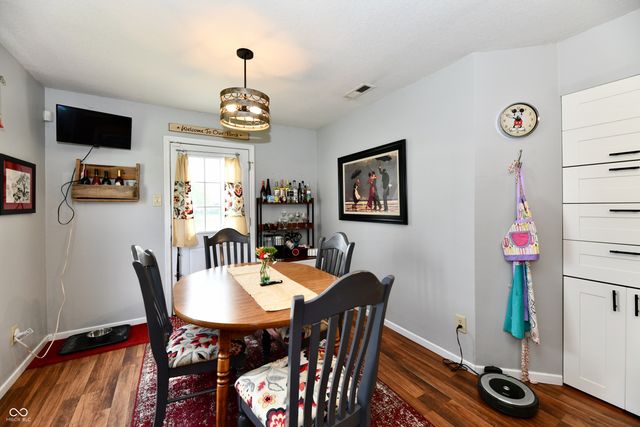 1621 Blue Grass Parkway, Greenwood, IN 46143