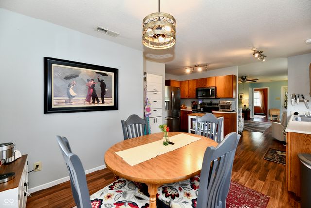 1621 Blue Grass Parkway, Greenwood, IN 46143