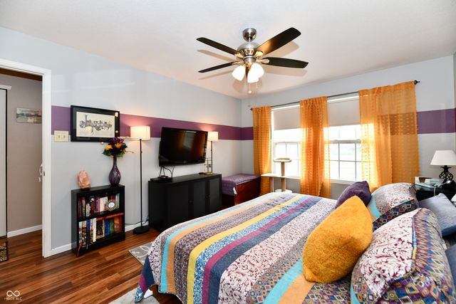 1621 Blue Grass Parkway, Greenwood, IN 46143