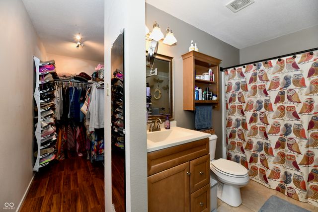 1621 Blue Grass Parkway, Greenwood, IN 46143