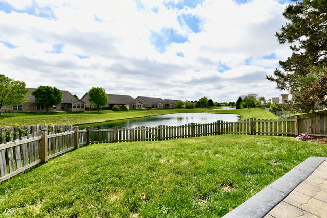 1621 Blue Grass Parkway, Greenwood, IN 46143