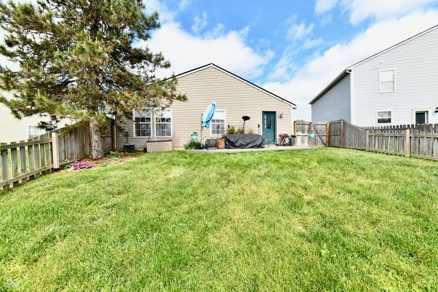 1621 Blue Grass Parkway, Greenwood, IN 46143