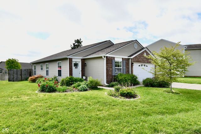 1621 Blue Grass Parkway, Greenwood, IN 46143