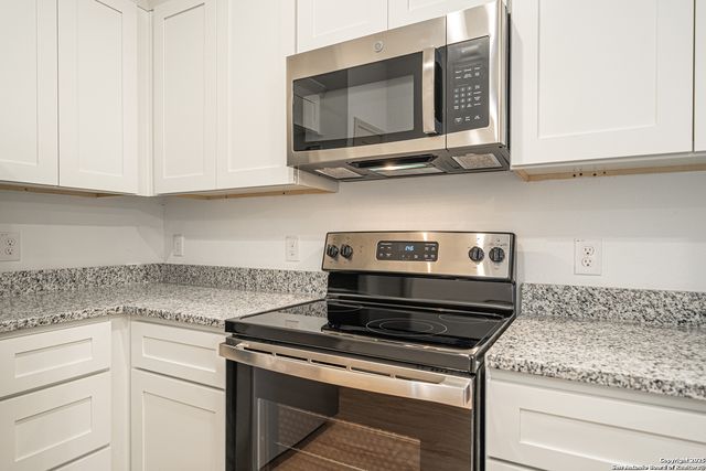 7529 Briarwood Pass Unit 102, San Antonio, TX 78252