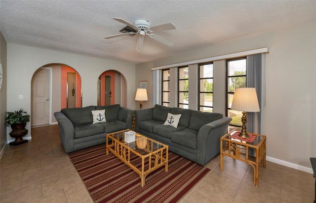 543 MAYVIEW AVENUE NW, Port Charlotte, FL 33952