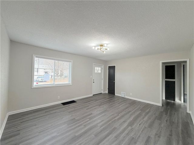 3401 E 58th Terrace, Kansas City, MO 64130