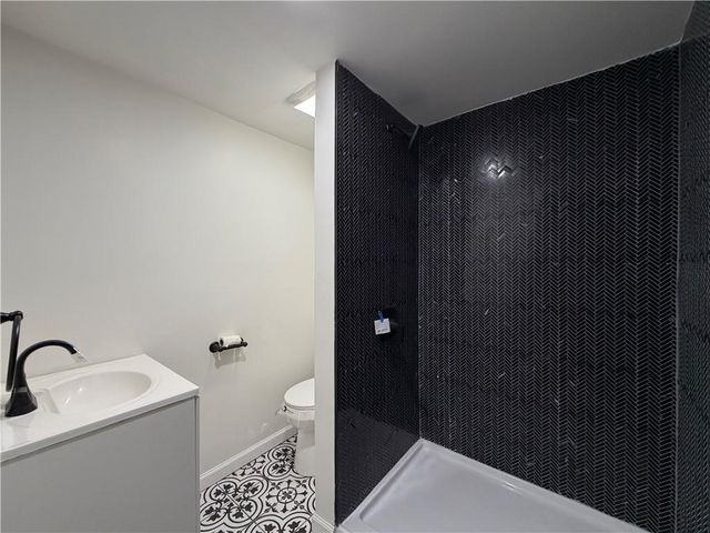 3401 E 58th Terrace, Kansas City, MO 64130