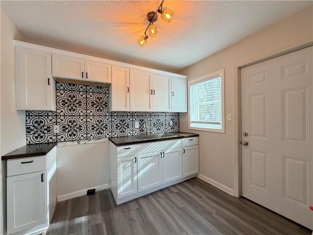 3401 E 58th Terrace, Kansas City, MO 64130