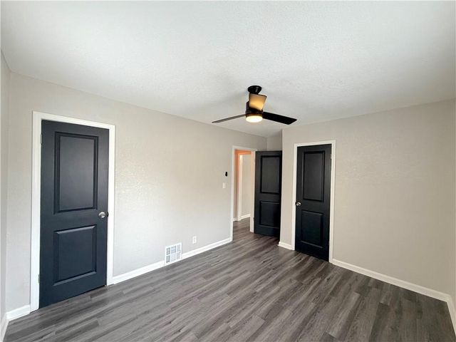 3401 E 58th Terrace, Kansas City, MO 64130