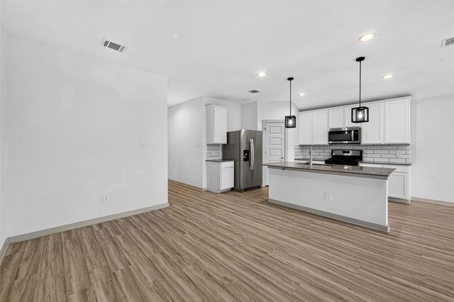 7007 Fleetwood Crescent Way, Richmond, TX 77407
