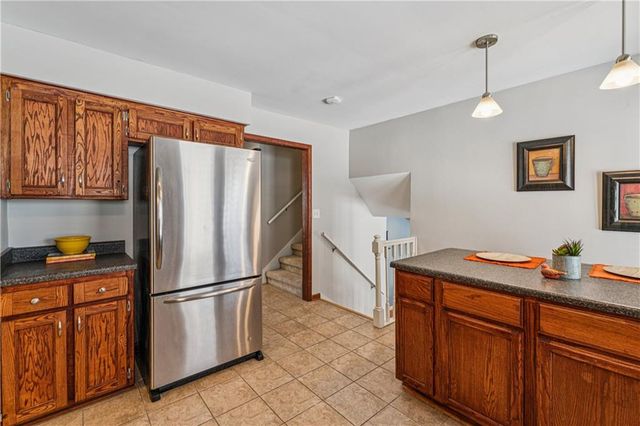 7920 Gillette Street, Lenexa, KS 66215