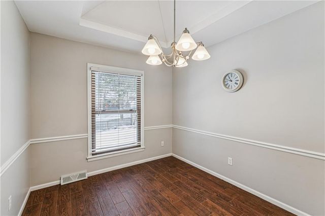 7920 Gillette Street, Lenexa, KS 66215