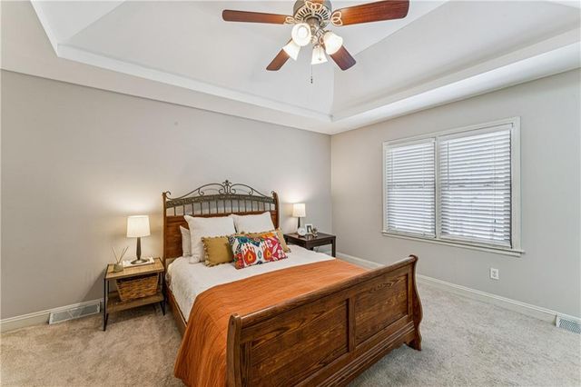 7920 Gillette Street, Lenexa, KS 66215