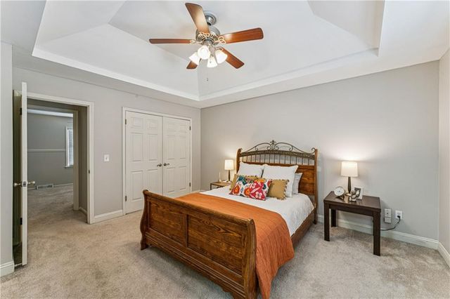 7920 Gillette Street, Lenexa, KS 66215