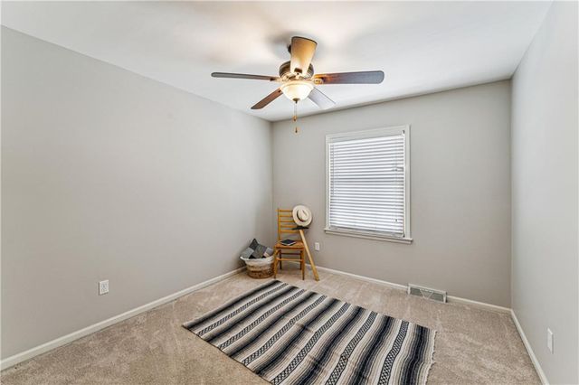 7920 Gillette Street, Lenexa, KS 66215