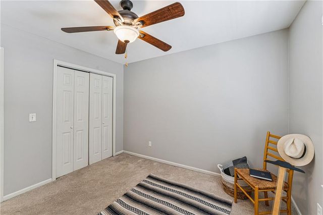 7920 Gillette Street, Lenexa, KS 66215