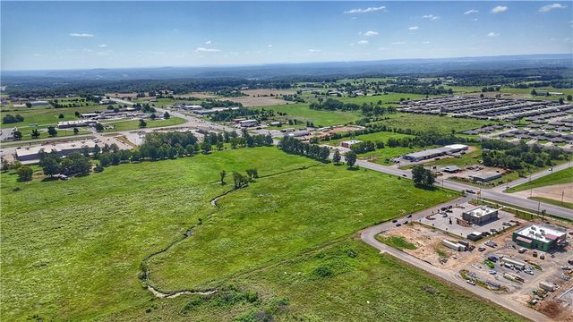 3948 E Highway 412, Siloam Springs, AR 72761
