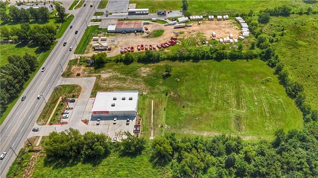 3948 E Highway 412, Siloam Springs, AR 72761
