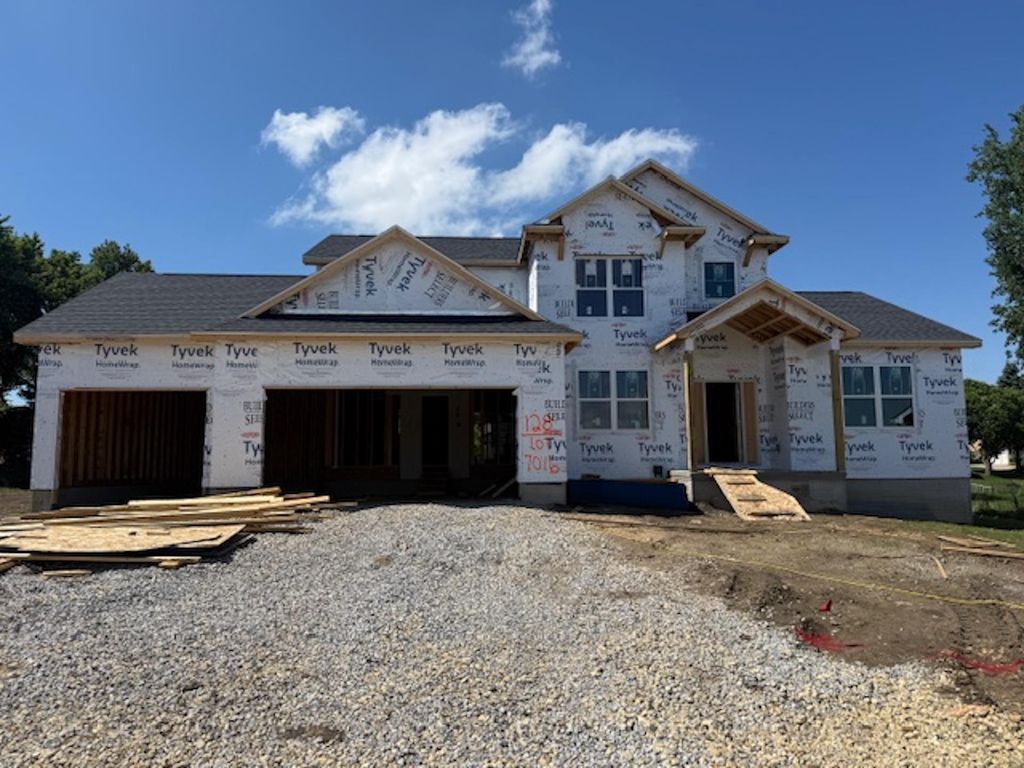 128 Sunbird Court, Waterloo, IA 50701
