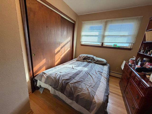 701 Terry Drive, Joliet, IL 60435