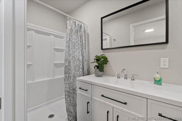 2527 S 110th East Avenue, Tulsa, OK 74129