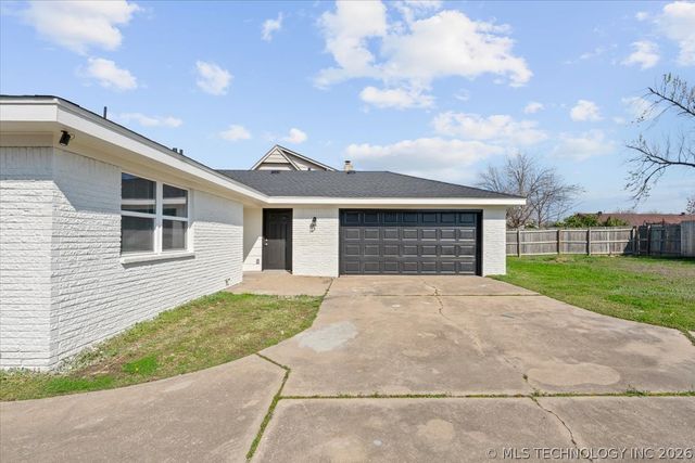 2527 S 110th East Avenue, Tulsa, OK 74129