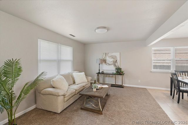 2527 S 110th East Avenue, Tulsa, OK 74129