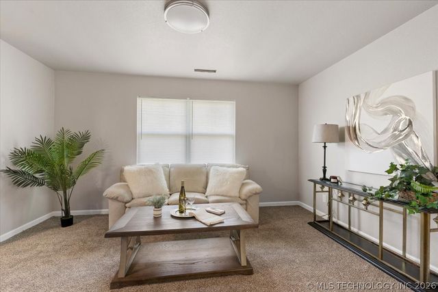 2527 S 110th East Avenue, Tulsa, OK 74129