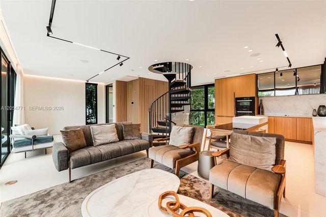 288 Palm Ave, Miami Beach, FL 33139