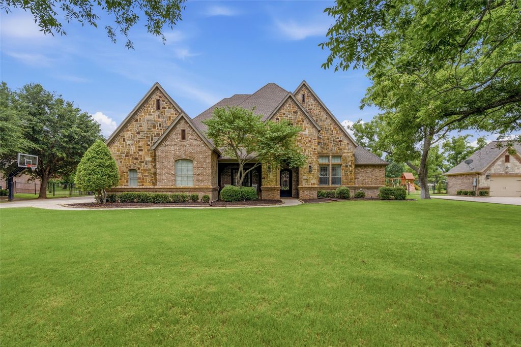 6101 Paper Shell Way, Fort Worth, TX 76179