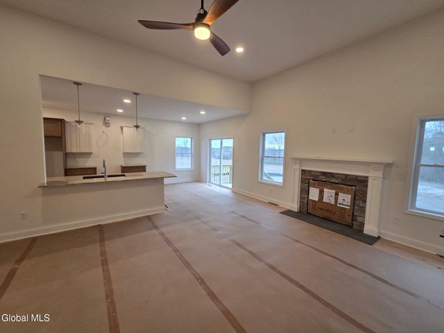 45 McBride Road, Halfmoon, NY 12118