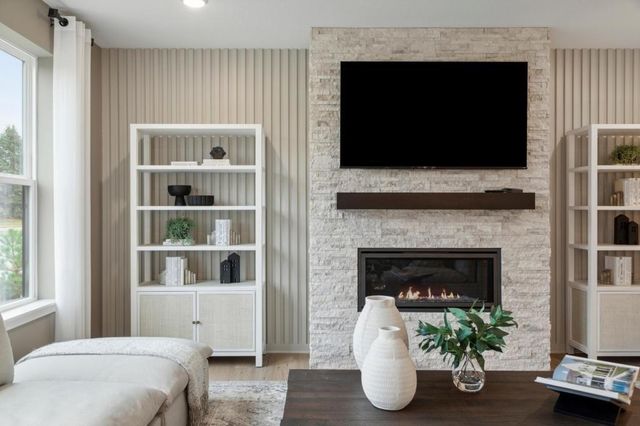 10398 Mcgregor Boulevard, Woodbury, MN 55129