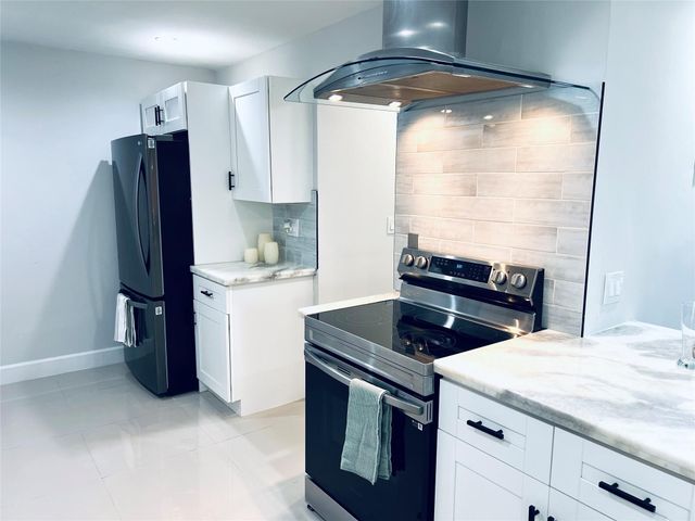 6520 Kimberly Boulevard, North Lauderdale, FL 33068