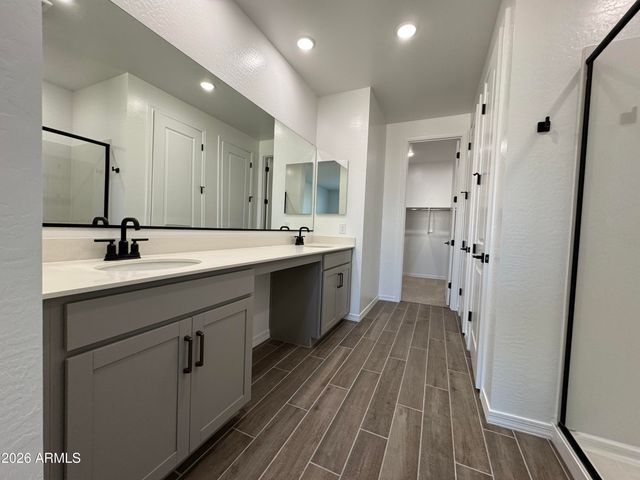 7606 W SMOKETREE Drive, Peoria, AZ 85383
