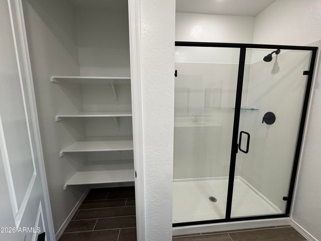 7606 W SMOKETREE Drive, Peoria, AZ 85383