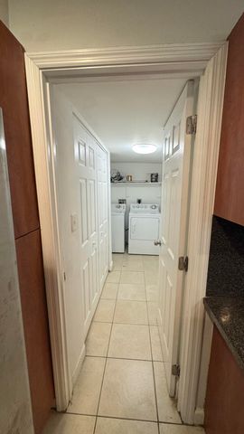 802 Saint Andrews Road 15, Hollywood, FL 33021